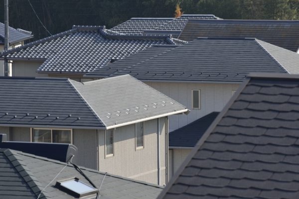 屋根や外壁のメンテナンスは地域密着型の業者に依頼しよう